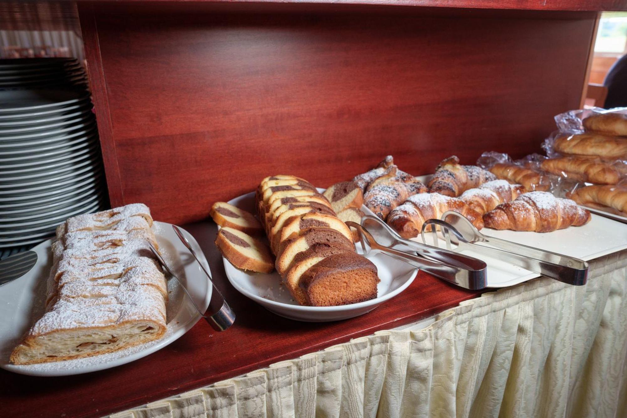 Hotel Villa Strassoldo "Ex Attianese Hotel Restaurant" チェルヴィニャーノ・デル・フリウーリ エクステリア 写真
