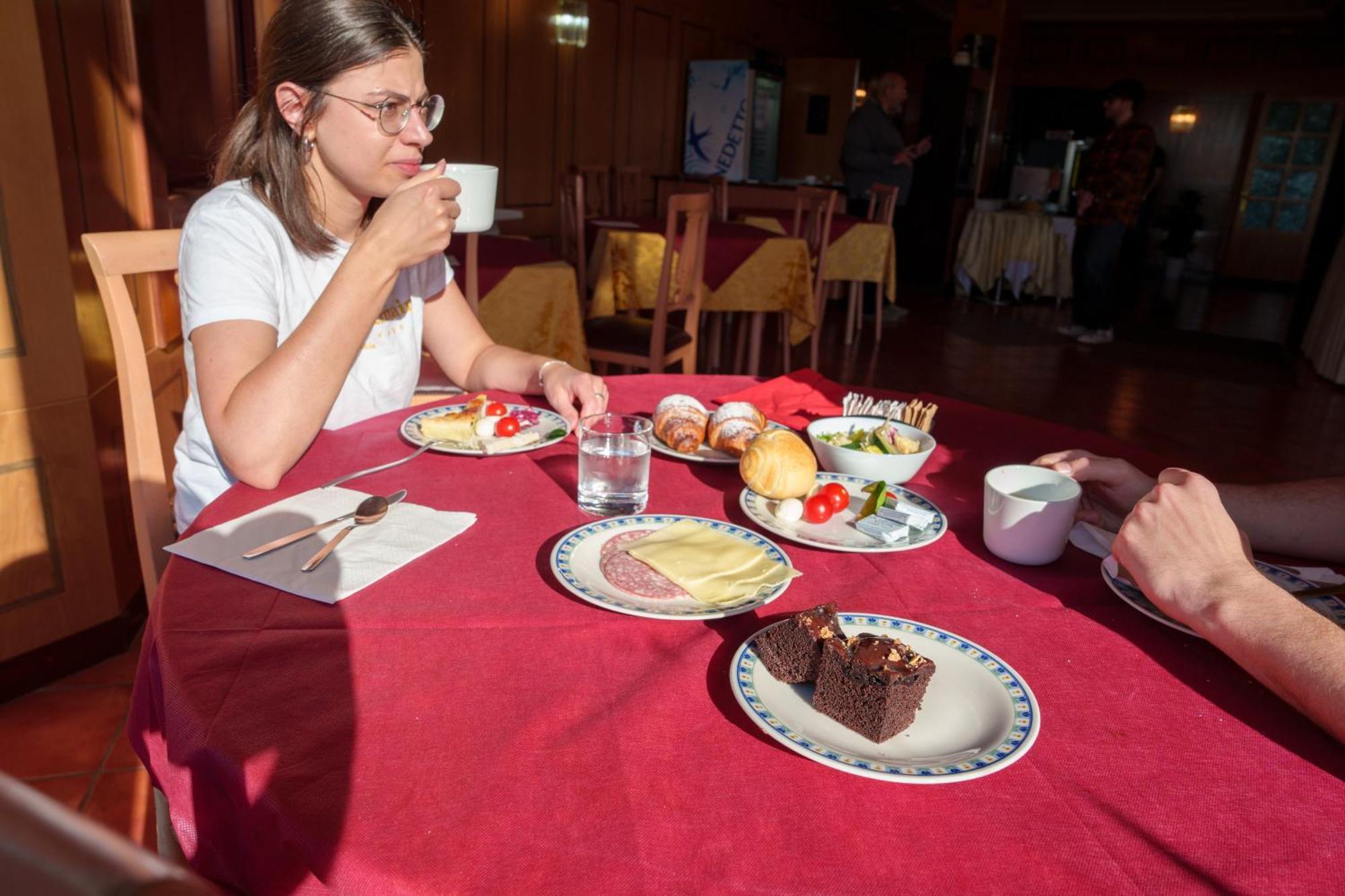 Hotel Villa Strassoldo "Ex Attianese Hotel Restaurant" チェルヴィニャーノ・デル・フリウーリ エクステリア 写真